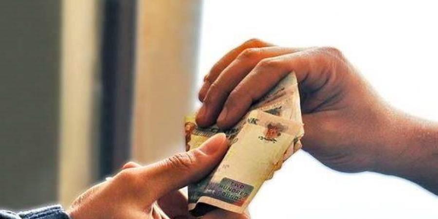 هل تجوز الصدقة على عاصِ؟.. يسري جبر يجيب - هرم مصر
