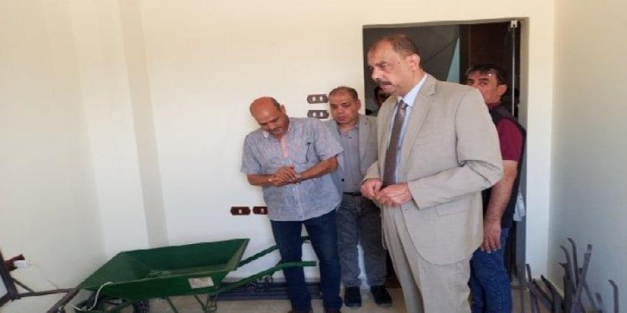 محافظ سوهاج يتفقد معرض تسويق المنتجات الحرفية بحي الكوثر - هرم مصر