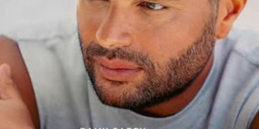 انا بحبك انت رامى صبرى يروج لألبومه الجديد فى أحدث ظهور  - هرم مصر