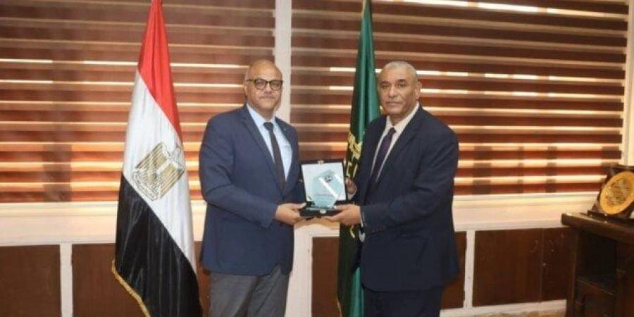 محافظ القليوبية يُكرم الأندية الأكثر مساهمة في إنجاح الموسم الرياضي 2024-2025 - هرم مصر