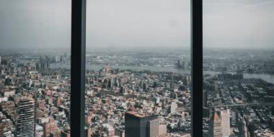 نوافذ ذكية تخفض درجة الحرارة بمقدار 24 درجة مئوية وتكافح التلوث الضوئي في المدن - هرم مصر