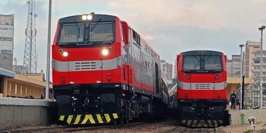لو مسافر.. اعرف مواعيد القطارات على خط القاهرة الإسكندرية اليوم - هرم مصر