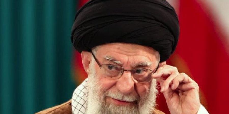 المرشد الإيراني: ترامب بالغ في وصف الضربات الأمريكية ضد إيران - هرم مصر