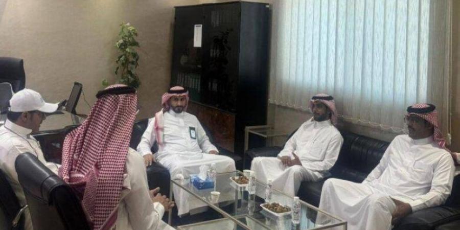 بيئة مكة والوطني للنخيل يناقشان واقع سوق التمور بالعاصمة المقدسة - هرم مصر