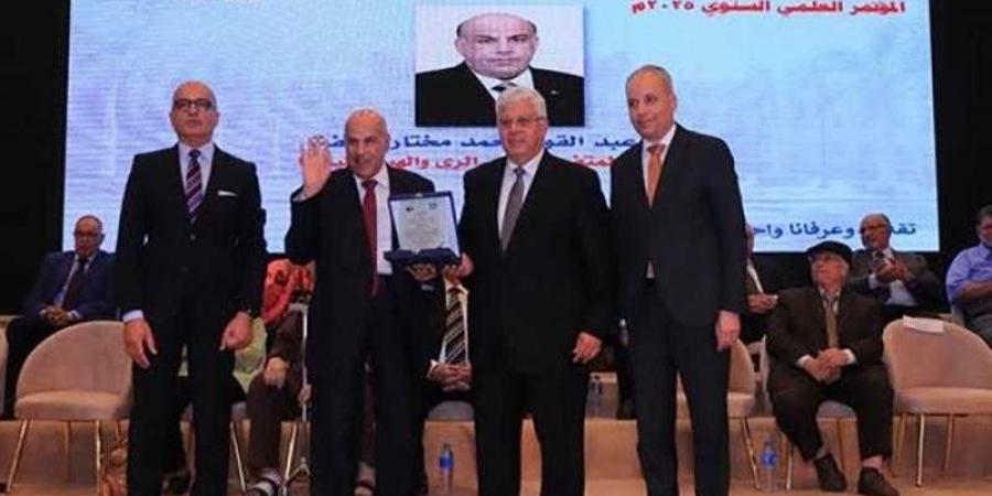 وزير التعليم العالي يفتتح فعاليات المؤتمر العلمي السنوي لكلية الهندسة بجامعة عين شمس - هرم مصر