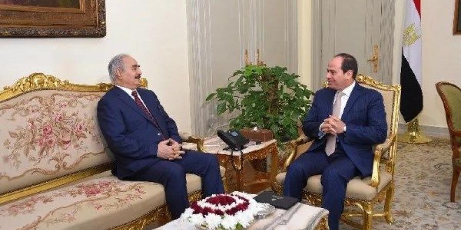 الرئيس السيسي للمشير خليفة حفتر: استقرار ليبيا جزء لا يتجزأ من الأمن القومي المصري - هرم مصر
