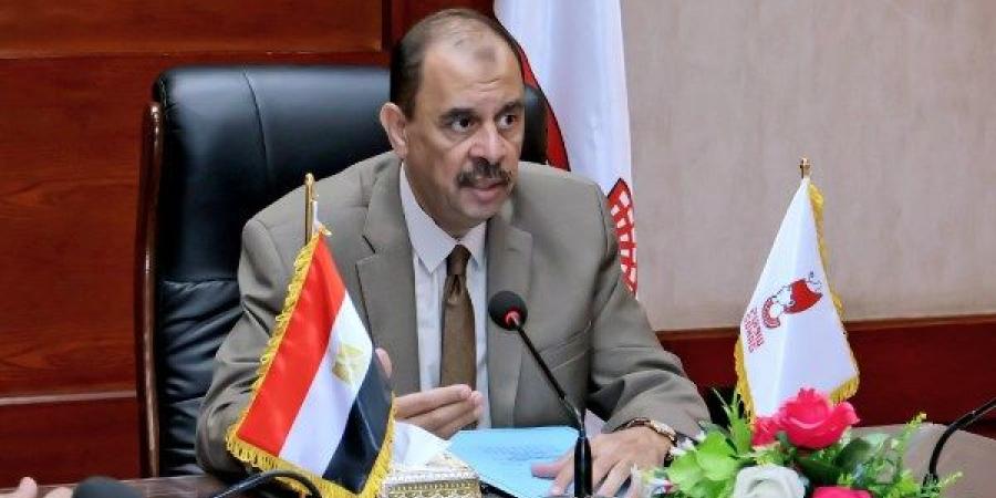 محافظ سوهاج يحيل تقرير فحص أعمال الجمعية الزراعية بشطورة للنيابة.. ما القصة ؟ - هرم مصر