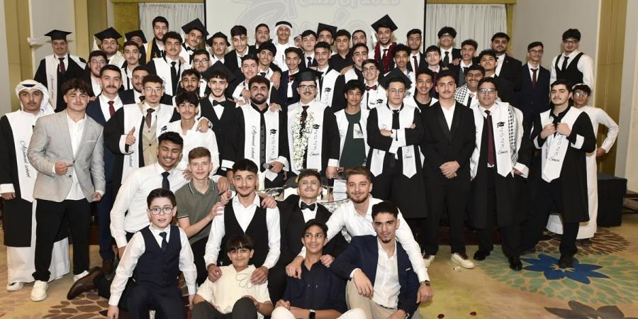 مدرسة الجميل الأهلية احتفت بطلبتها المتفوقين - هرم مصر