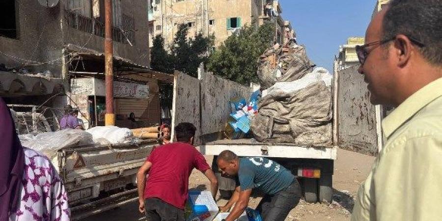 ضبط مخازن خردة وتشوينات عشوائية بدمياط - هرم مصر