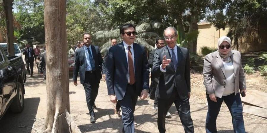 وزيرا الثقافة والاتصالات وتكنولوجيا المعلومات يتفقدان متحف الأمير وحيد سليم - هرم مصر