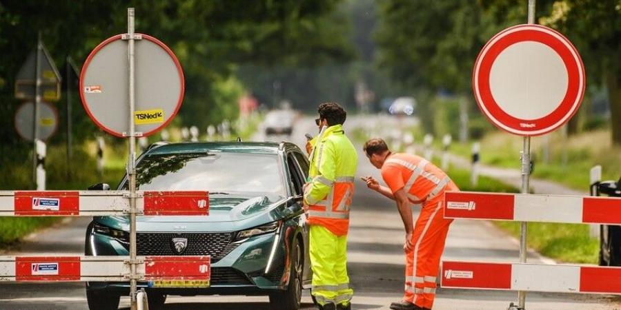ألمانيا تخلي مدينة كاملة بسبب قنبلة من الحرب العالمية - هرم مصر
