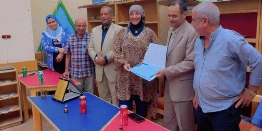 ثقافة أسيوط الجديدة تكرم رموز الإبداع الأدبى فى احتفالية ثقافية متميزة - هرم مصر