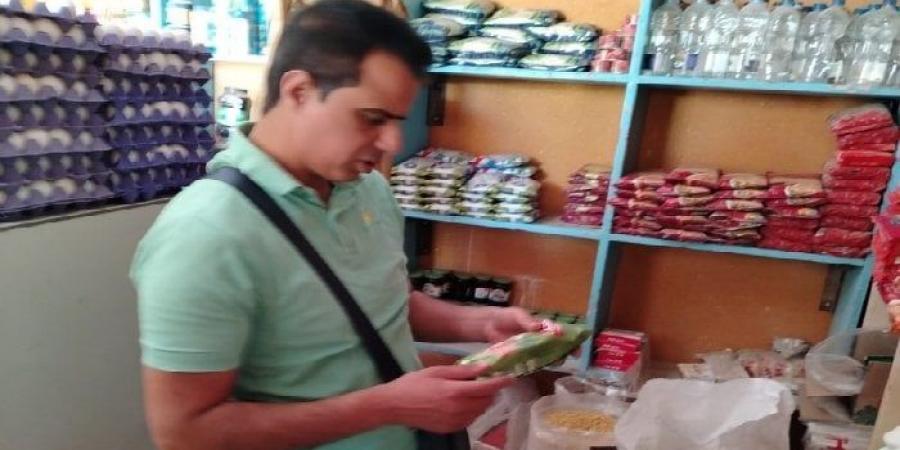 حملات مُكثفة تفضح المخالفين.. ضبط محسنات زراعية مجهولة المصدر وسلع فاسدة بالبحيرة - هرم مصر