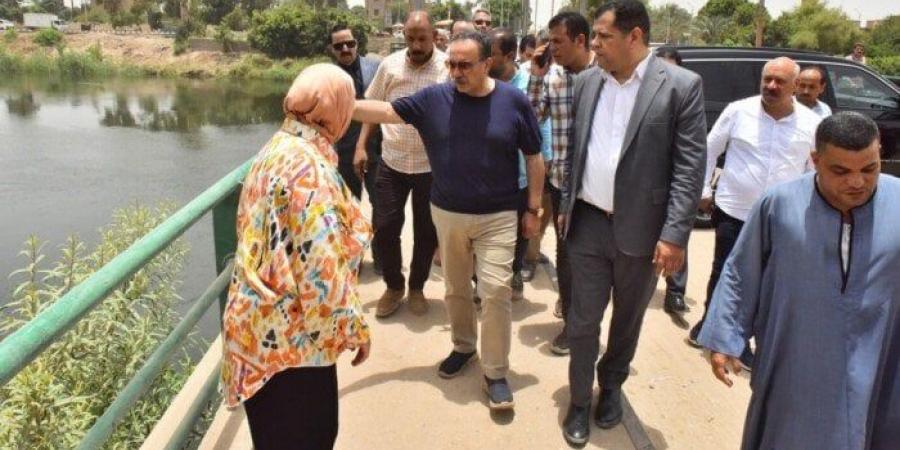 محافظ أسيوط في جولة مفاجئة على كوبري الحواتكة - هرم مصر