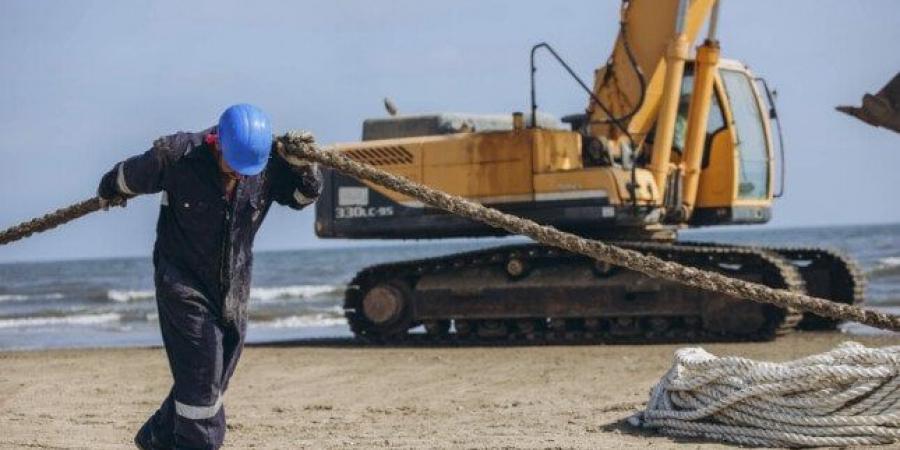 «المصرية للاتصالات» تنتهي من عمليات الإنزال ومسارات عبور الكابل البحري SEA-ME-WE-6 في مصر - هرم مصر