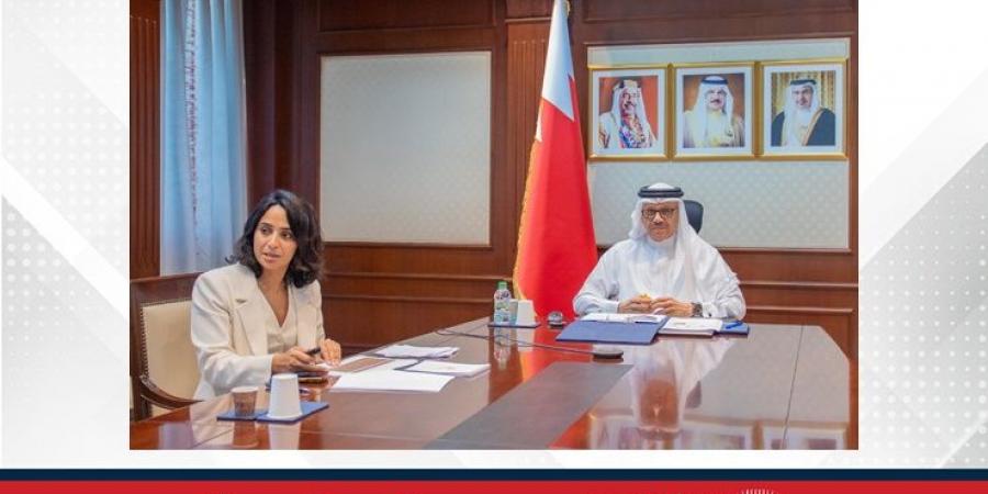 وزير الخارجية يترأس الاجتماع الثالث لمجلس أمناء أكاديمية محمد بن مبارك آل خليفة للدراسات الدبلوماسية - هرم مصر