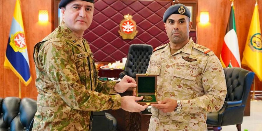 نائب رئيس الأركان بحث مع باكستان تعزيز التعاون العسكري - هرم مصر