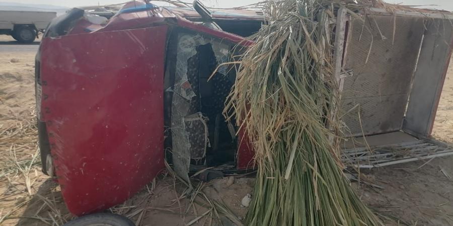 جثة و21 مصابا.. ننشر أسماء ضحايا حادث انقلاب سيارة ربع نقل أعلى محور ديروط بأسيوط - هرم مصر