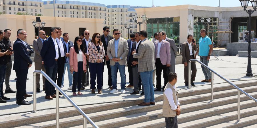 بصحبة عدد من الوزراء.. وزير الإسكان يتفقد المدينة التراثية بالعلمين الجديدة - هرم مصر
