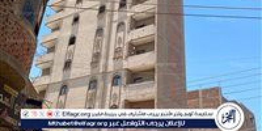 تنفيذ أعمال إزالة 6 أدوار من برج سكني فى سمالوط بالمنيا - هرم مصر