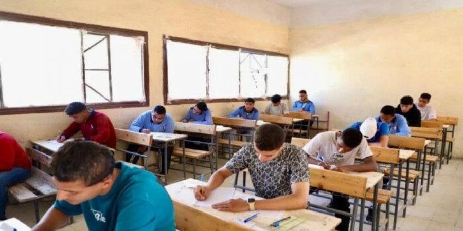 انطلاق امتحاني الجغرافيا والكيمياء للثانوية العامة 2025 - هرم مصر