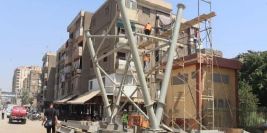 محافظة القليوبية تبدأ تركيب كوبري المشاة الجديد بمحور العصار - هرم مصر