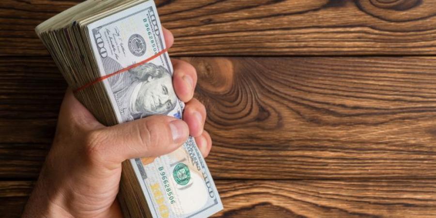 لماذا يرجح السوق تراجع الدولار إلى مستويات قياسية في 2025؟ - هرم مصر