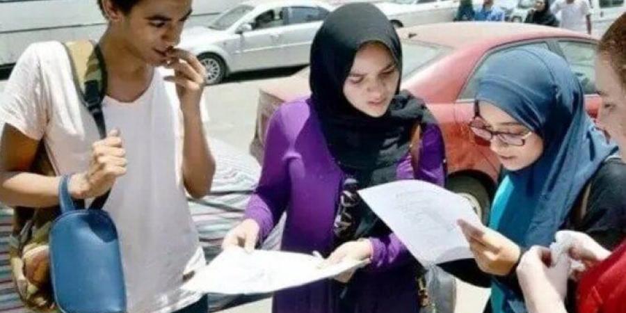 أولياء أمور مصر يرصد أراء طلاب الثانوية العامة في امتحاني الكيمياء والجغرافيا - هرم مصر
