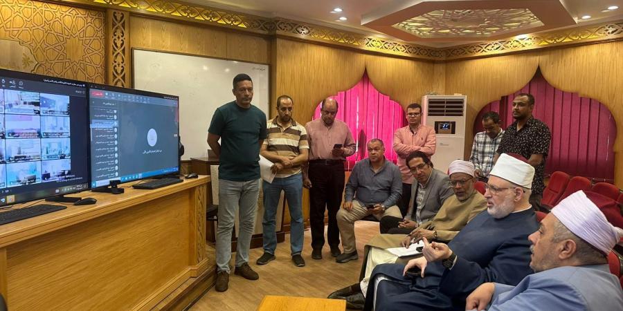 استقرار تام والتزام من الطلاب.. الأزهر يتابع لحظة بلحظة امتحانات الثانوية بغرفة العمليات|صور - هرم مصر