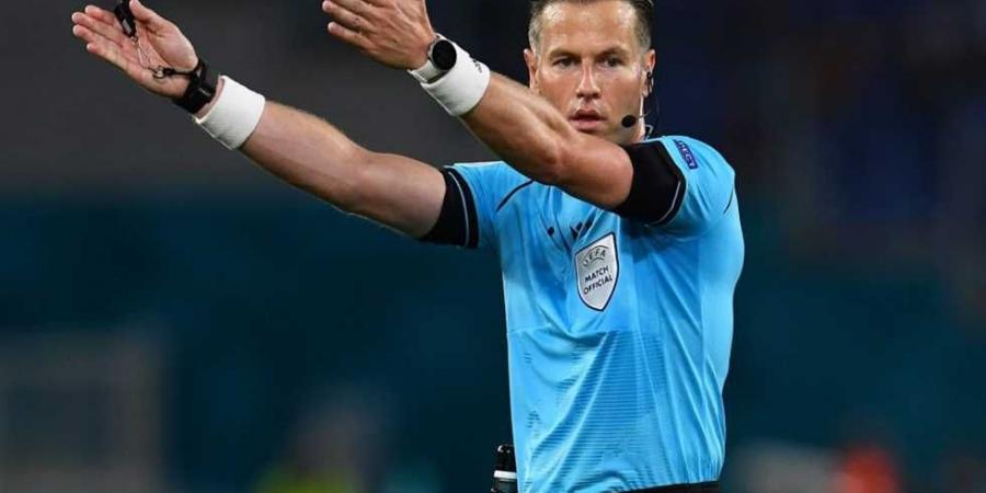 فيفا يعلن الهولندي داني ماكيلي حكماً لمباراة الهلال وفلومينينسي - هرم مصر