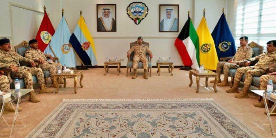 الكويت.. نائب رئيس الأركان يشيد بكفاءة ضباط دورة القيادة والأركان المشتركة - هرم مصر