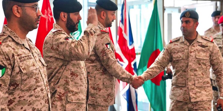 نائب رئيس الأركان يُشيد بالمستوى المتميز لمنتسبي الدورة 29 قيادة وأركان - هرم مصر