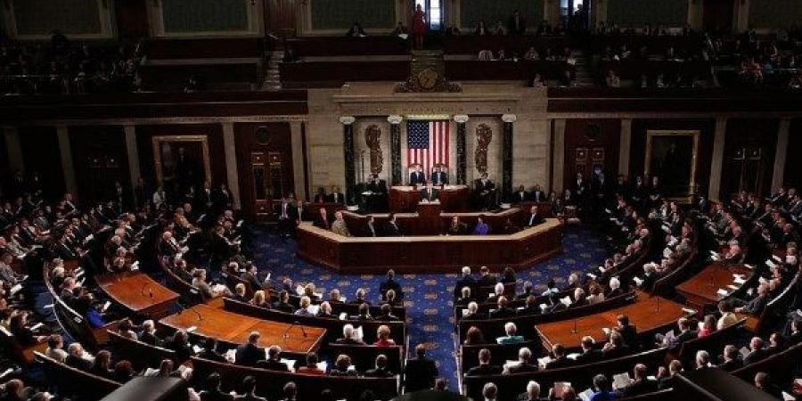 تحقيق في توقف إدارة ترامب عن فرض عقوبات جديدة على روسيا وسط انتقادات ديمقراطية - هرم مصر
