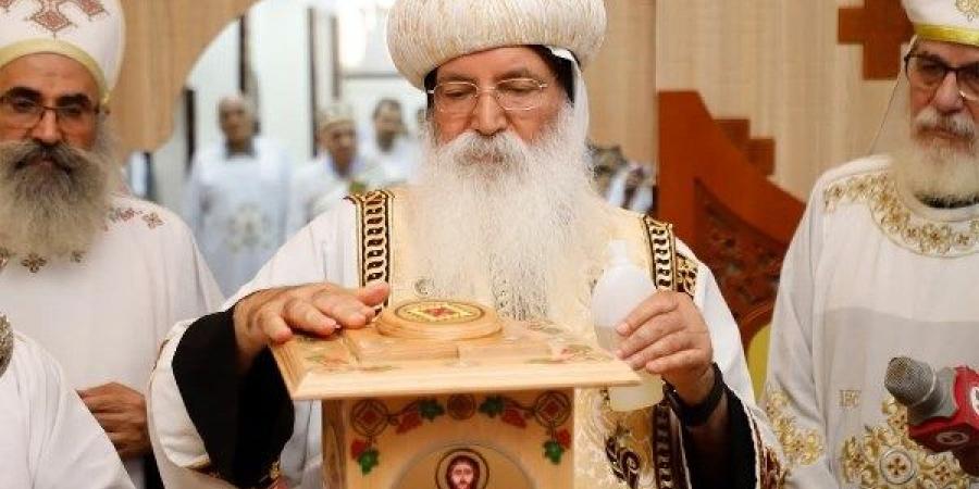 تدشين مذبح الأنبا بيشوي بطما على يد الأنبا إسحق أسقف الإيبارشية - هرم مصر