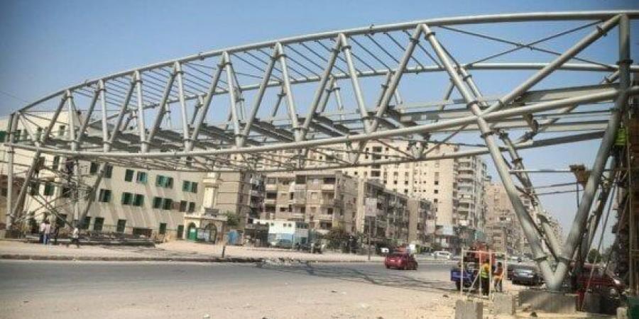 محافظ القليوبية: الانتهاء من تركيب الجسم المعدني لكوبري المشاة الجديد بشبرا الخيمة - هرم مصر