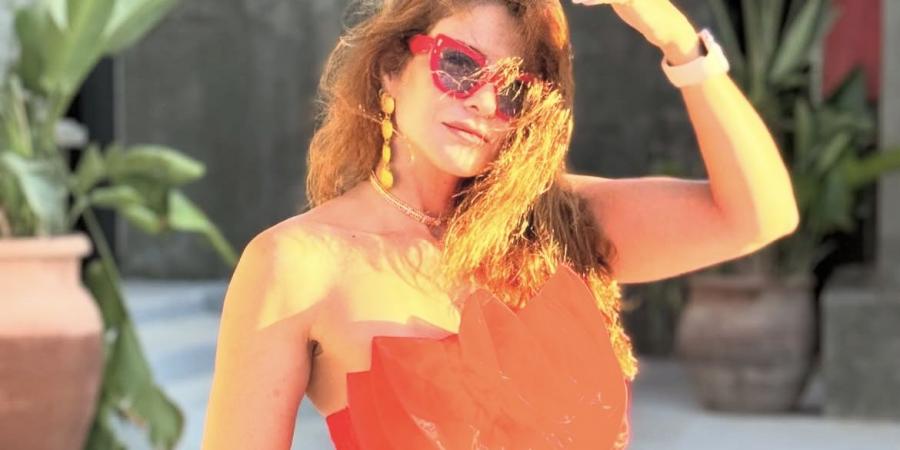 بالشورت..هيدي كرم تخطف الأنظار بإطلالة صيفية - هرم مصر