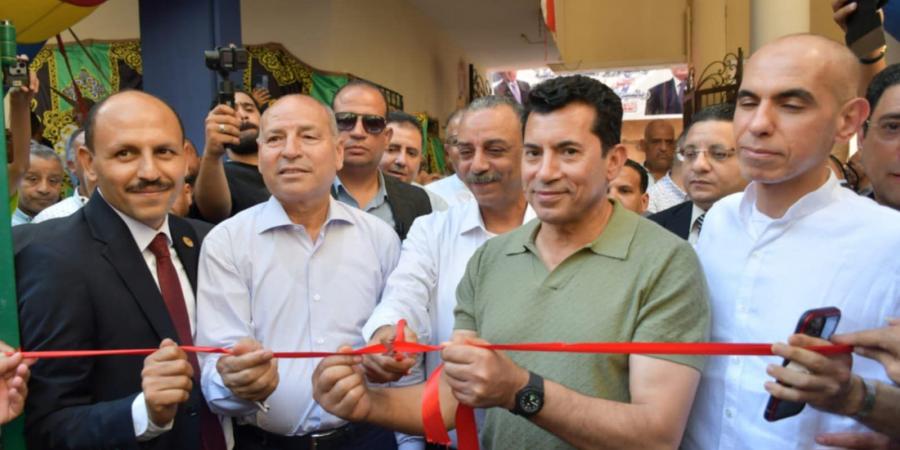وزير الرياضة ومحافظ القاهرة يفتتحان الملعب الخماسي بمركز شباب شبرا - هرم مصر