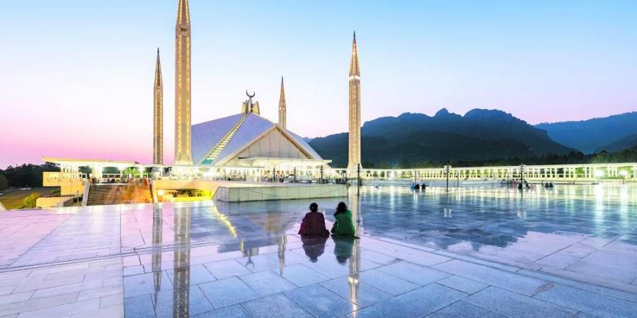 أذربيجان تستثمر ملياري دولار في الاقتصاد الباكستاني - هرم مصر