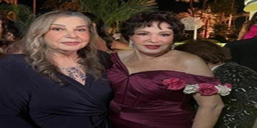 ظهور نادر لـ زوجة عادل إمام في حفل زفاف حفيدها - هرم مصر