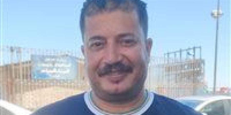 شاب ينقذ مسنًا من الغرق في قناة السويس ببورسعيد.. والمطالبات تتصاعد بتكريمه رسميًا - هرم مصر
