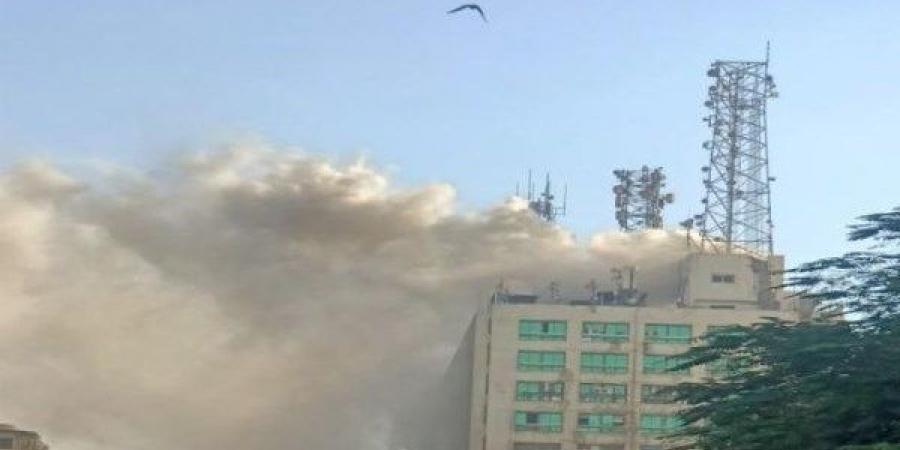 تطورات حريق سنترال رمسيس.. قطع الكهرباء والغاز والدفع بأوناش لإنقاذ المحتجزين | فيديو - هرم مصر