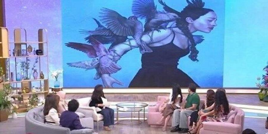 حاولت مها الصغير سرقة لوحاتها.. تشكيلية دنماركية توجه رسالة للمصريين - هرم مصر
