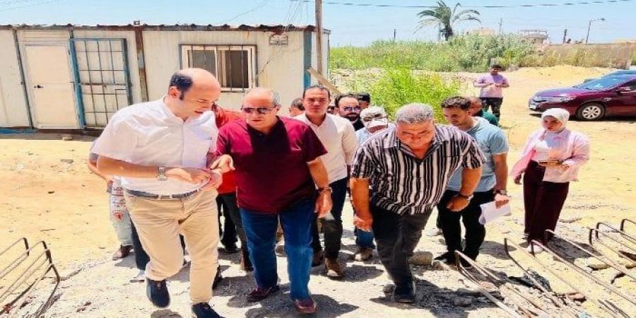 جولة تفقدية لمحافظ بورسعيد للأعمال الإنشائية لمخازن الرعاية الصحية - هرم مصر