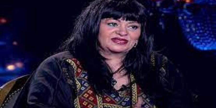 بعد إتهام الفنانة التشكيلية الدنماركية «ليزا لاش نيلسون"..بعدالجدل على اللوحة ..فريدة سيف النصر تعلق على أزمة مها الصغير - هرم مصر