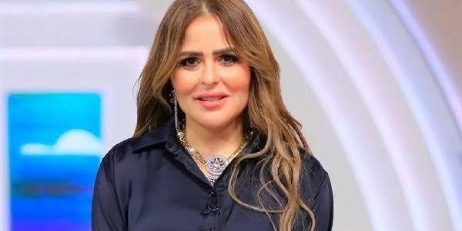بتخبي دموعها طول الوقت.. مطربة تروي قصة لـ مها الصغير بعد أزمة اللوحات - هرم مصر