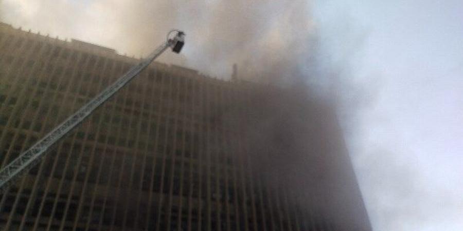 سلالم هيدروليكية.. الحماية المدنية تواصل عمليات تبريد مبنى سنترال رمسيس - هرم مصر