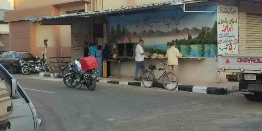 مدير تموين بورسعيد يتابع ميدانيًا انتظام صرف الخبز والمقررات التموينية بالمحافظة - هرم مصر