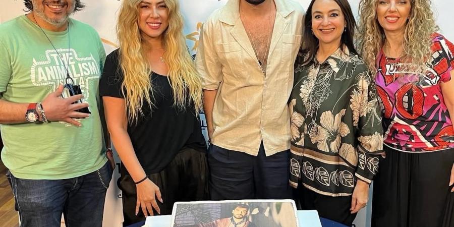رامي جمال يحتفل بصدور ألبومه الجديد "محسبتهاش" في نجوم اف ام - هرم مصر