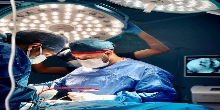 جراحة دقيقة تنقذ مريضة من الشلل الكامل بمستشفى شبين الكوم للجراحات - هرم مصر