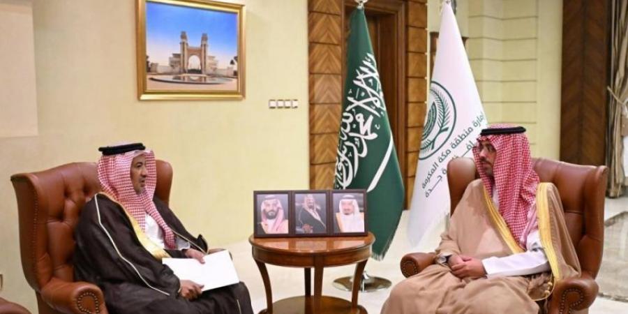 مُحافظ جدَّة يطَّلع على تقرير «هيئة تنظيم الإعلام» - هرم مصر